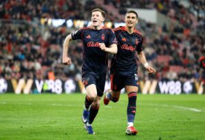 Sunderland 0-5 Nottingham Forest: Vitor Pereira lays down gauntlet for Tottenham with statement win