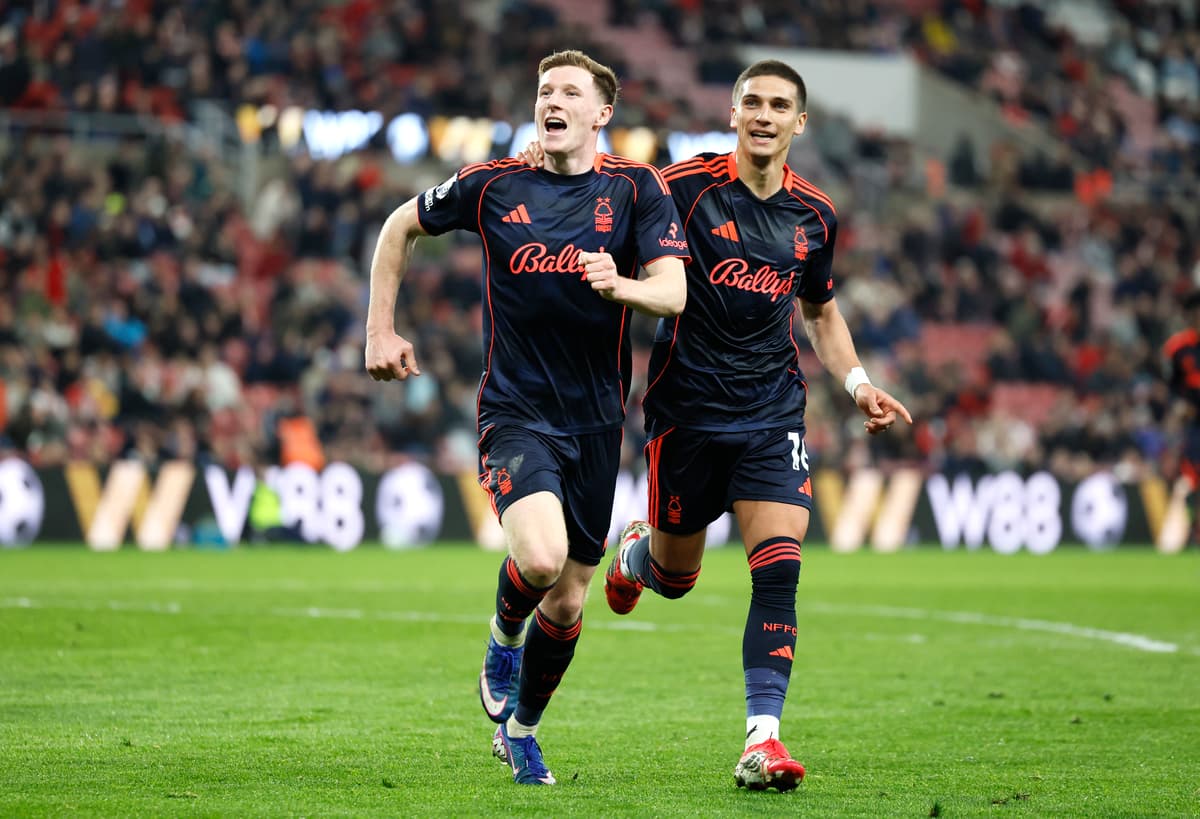 Sunderland 0-5 Nottingham Forest: Vitor Pereira lays down gauntlet for Tottenham with statement win