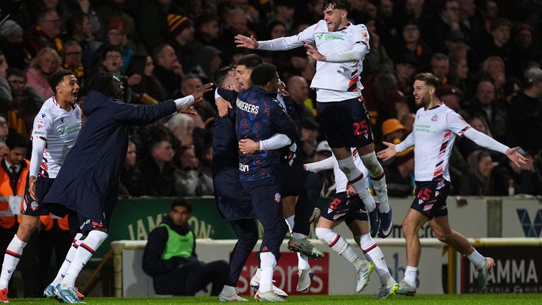 Bolton hit Bradford with sucker-punch to reach L1 play-off final