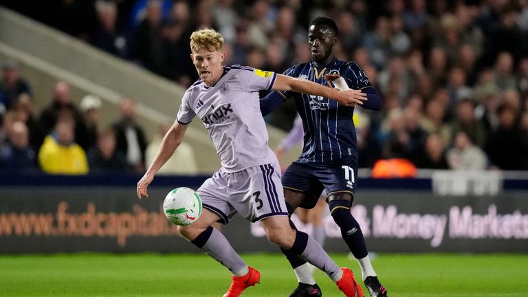 Papers: Blow for Man Utd as top target agrees new contract